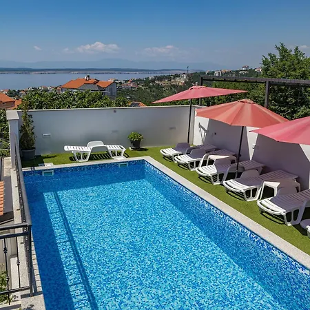 Appartement With Swimming Pool - 12116 *