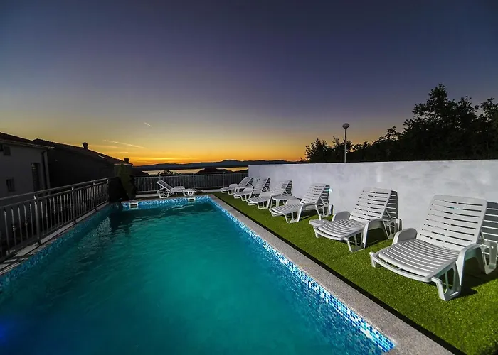 With Swimming Pool - 12116 Apartament Crikvenica