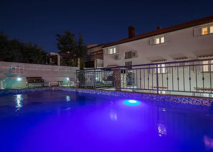 With Swimming Pool - 12116 Crikvenica